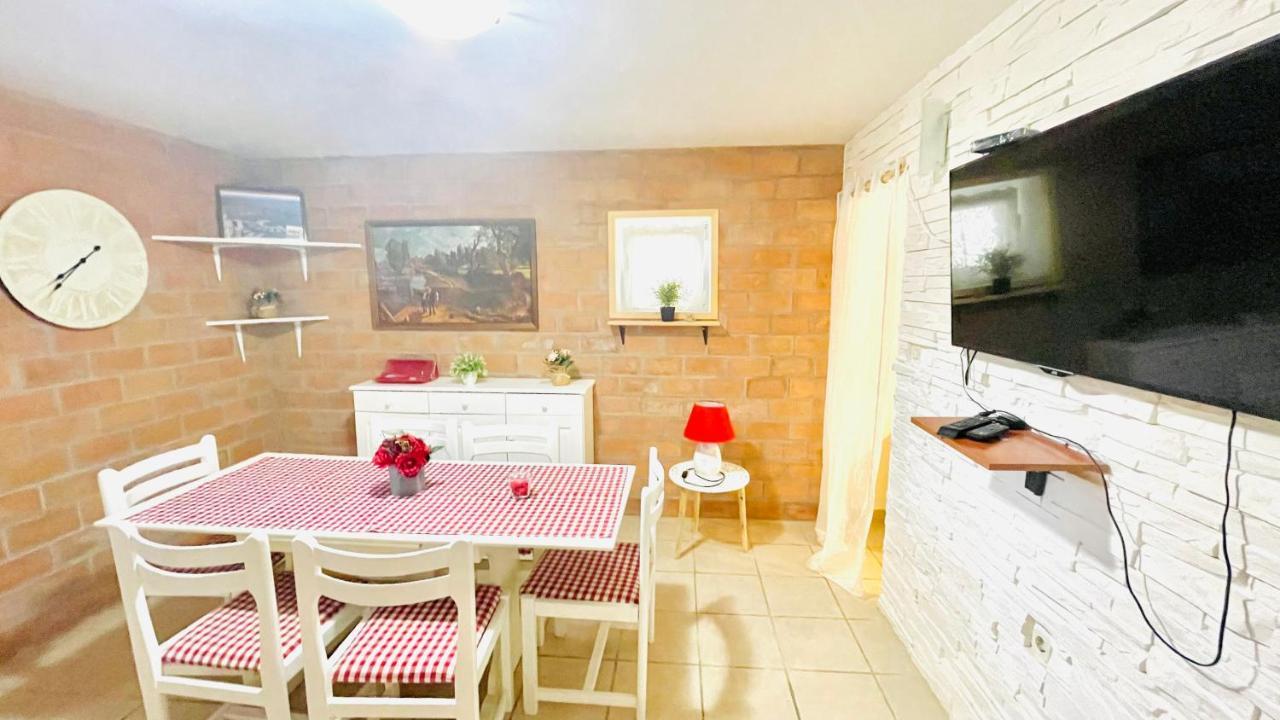 Colorful And Happy Apartment Sukosan - With Parking Εξωτερικό φωτογραφία