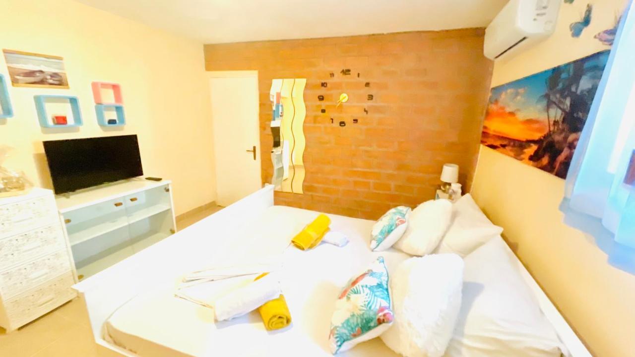 Colorful And Happy Apartment Sukosan - With Parking Εξωτερικό φωτογραφία