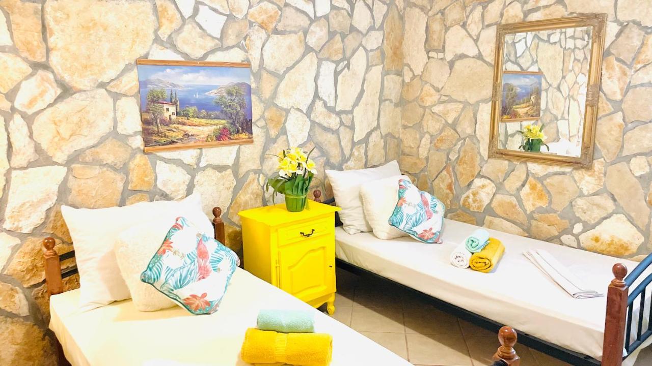 Colorful And Happy Apartment Sukosan - With Parking Εξωτερικό φωτογραφία
